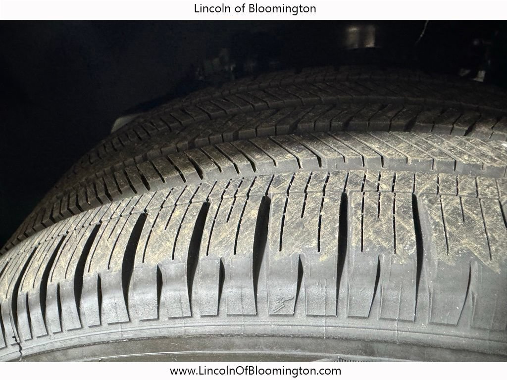 New 2026 Lincoln Navigator L Reserve AWD/4WD image 16