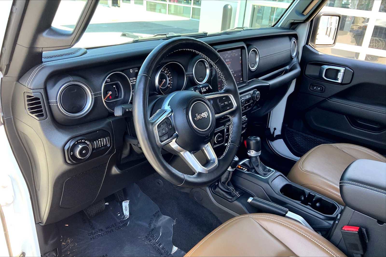 Used 2021 Jeep Wrangler Unlimited Sahara AWD/4WD image 18