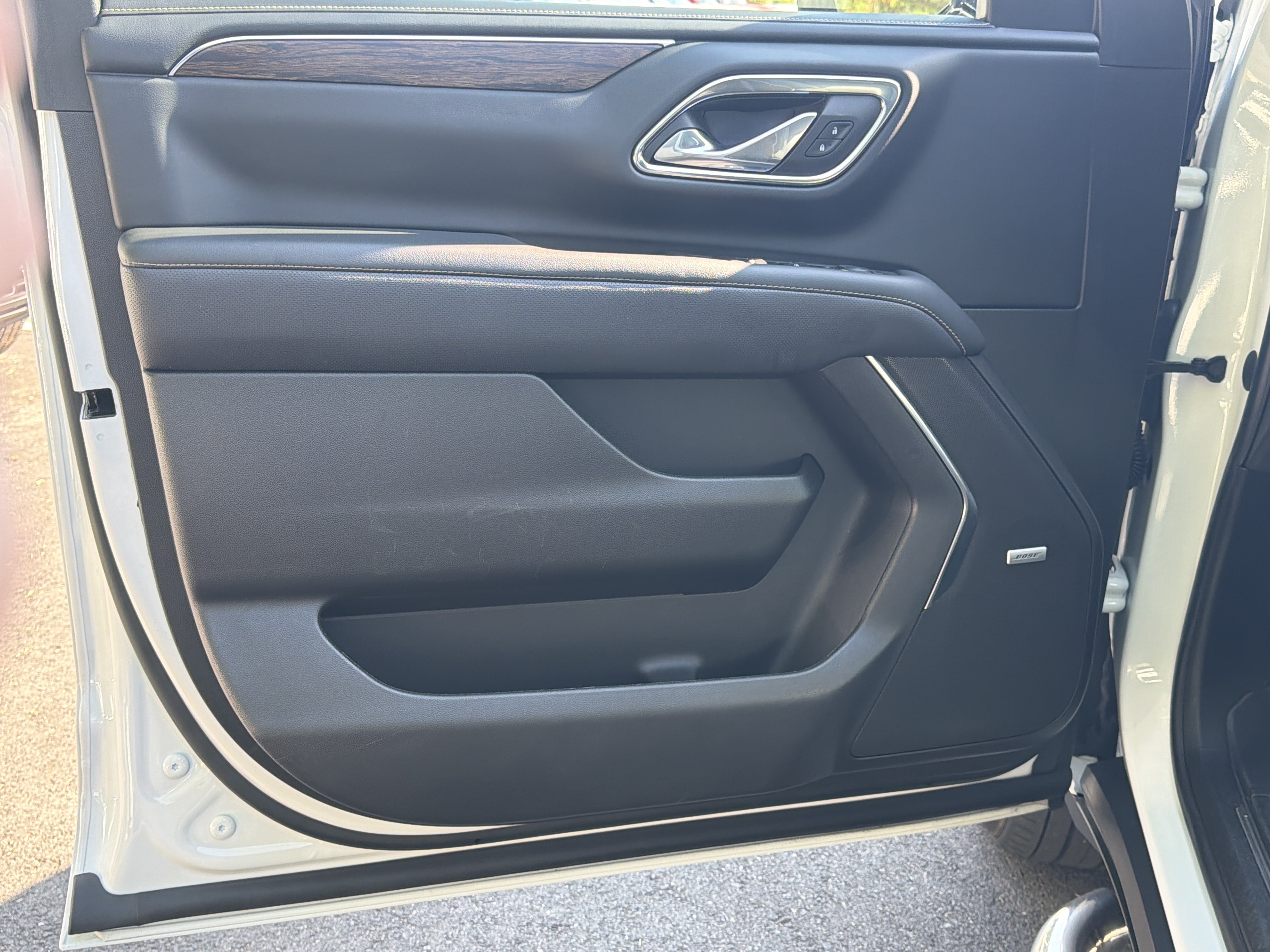 Used 2023 Chevrolet Suburban Premier AWD/4WD image 14