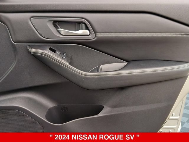 Certified 2024 Nissan Rogue SV w/ SV Premium Package AWD/4WD image 36