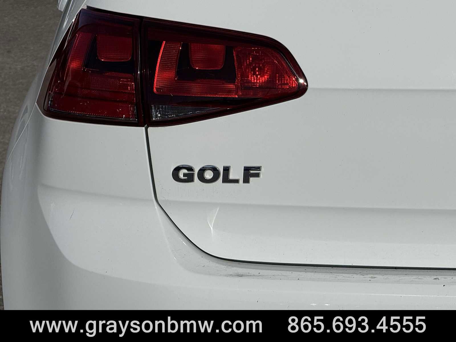 Used 2016 Volkswagen Golf S image 31