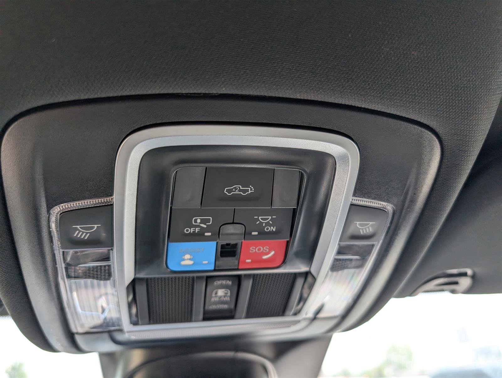 New 2025 RAM 2500 Laramie AWD/4WD image 23