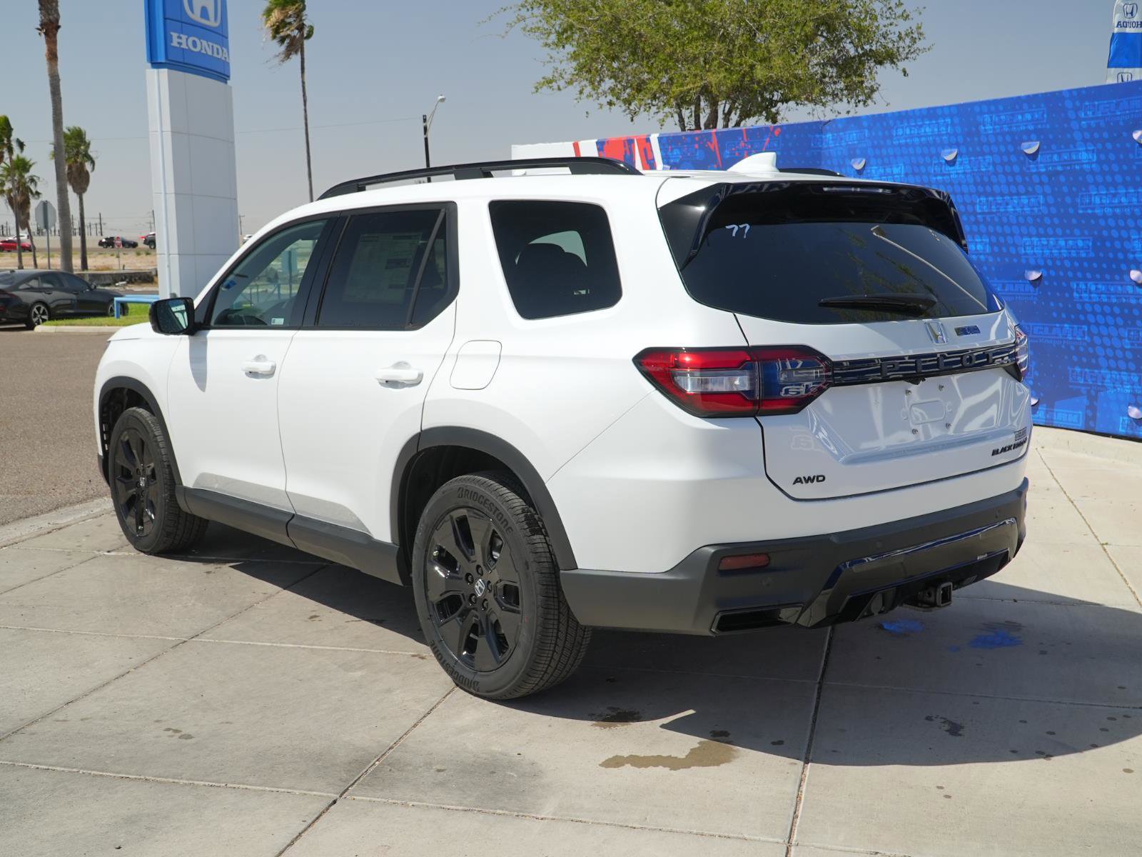 New 2026 Honda Pilot Black Edition image 9