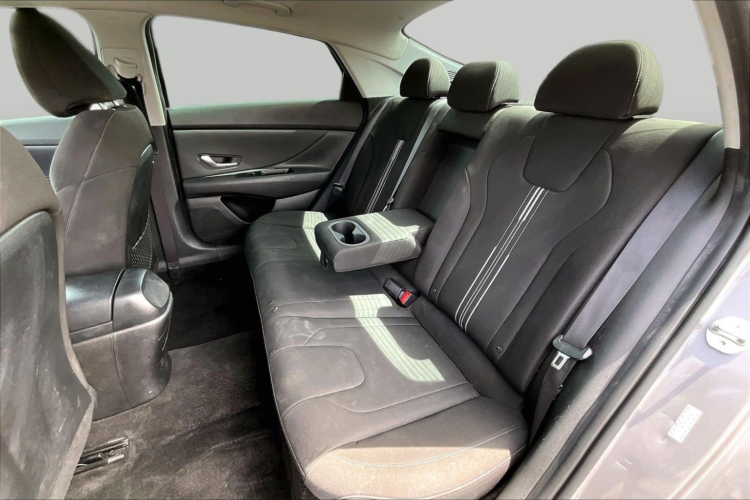 Used 2021 Hyundai Elantra SEL w/ Convenience + Premium Package FWD image 23
