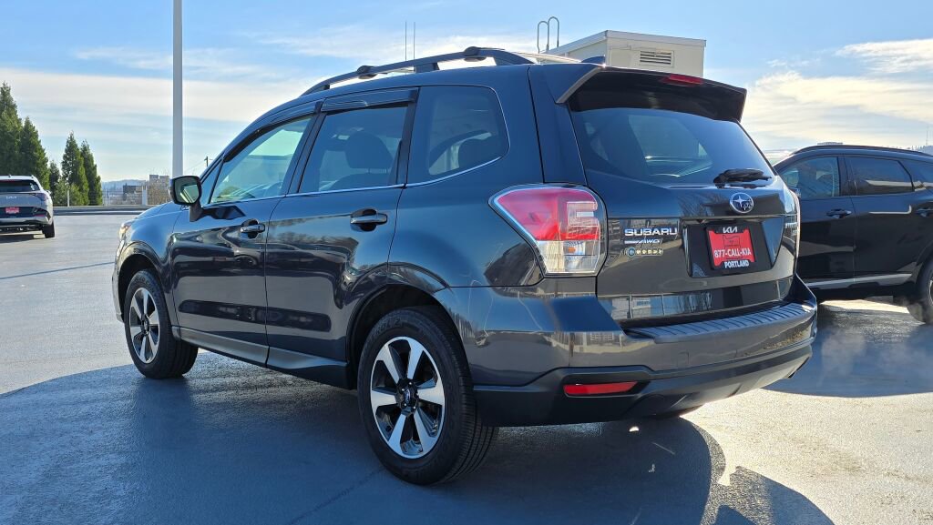 Used 2017 Subaru Forester 2.5i Limited image 8