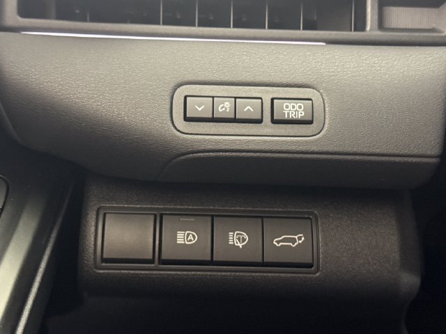 New 2026 Toyota C-HR AWD/4WD image 35