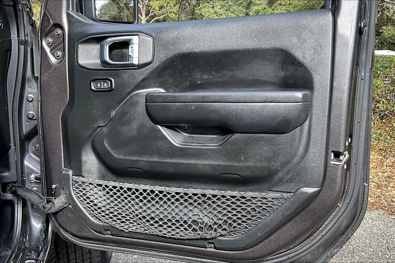 Used 2021 Jeep Wrangler Unlimited Sport image 23