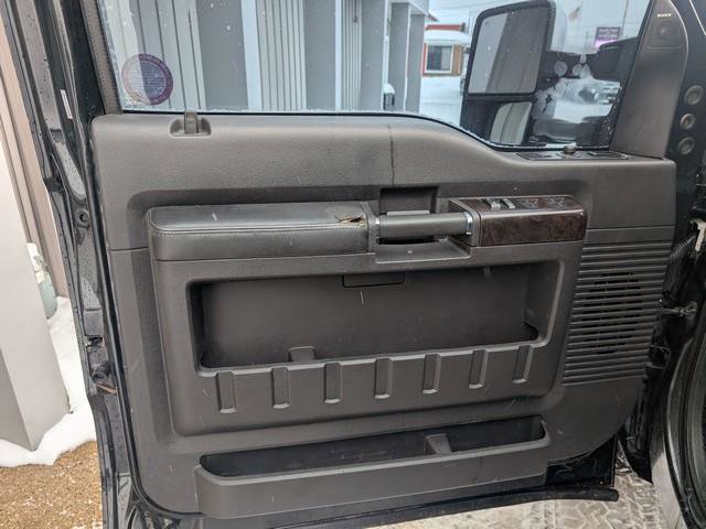 Used 2015 Ford F350 Platinum image 14