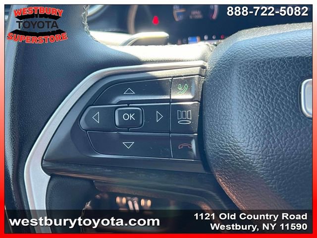 Used 2024 Jeep Grand Cherokee L Laredo AWD/4WD image 23