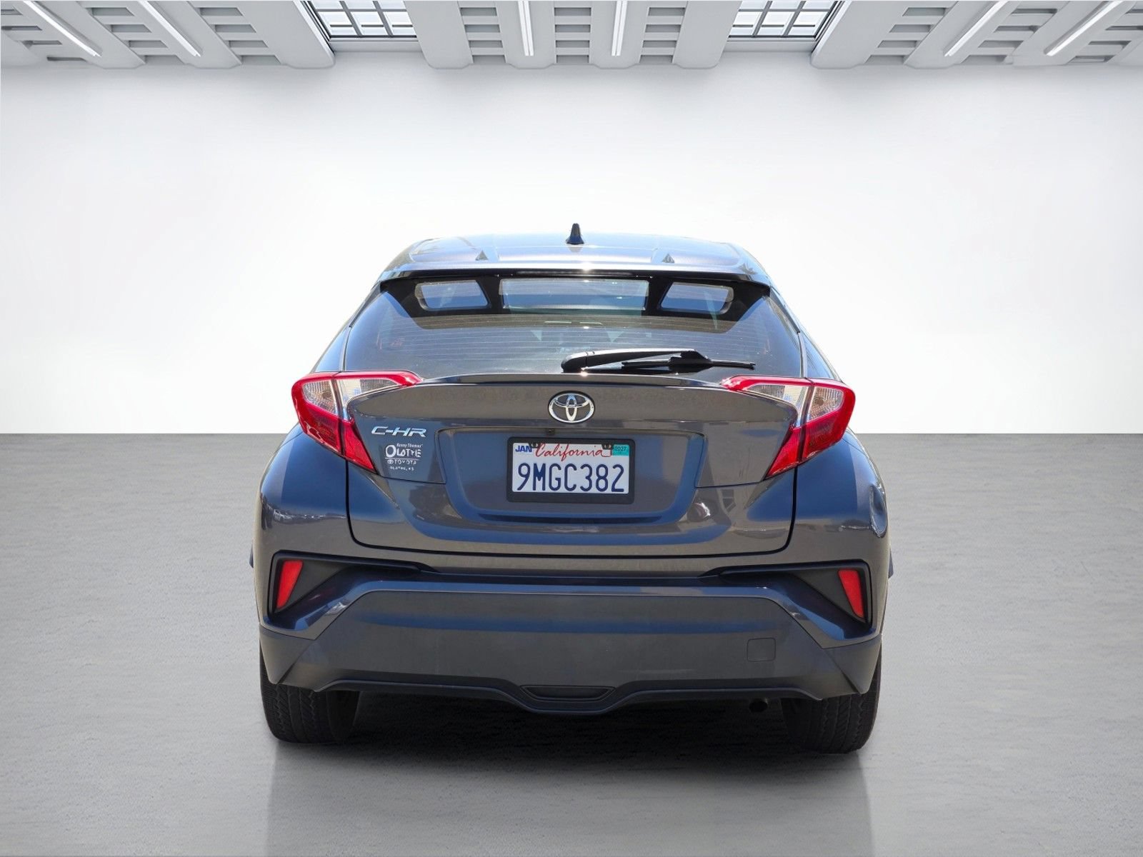 Used 2020 Toyota C-HR LE FWD image 13