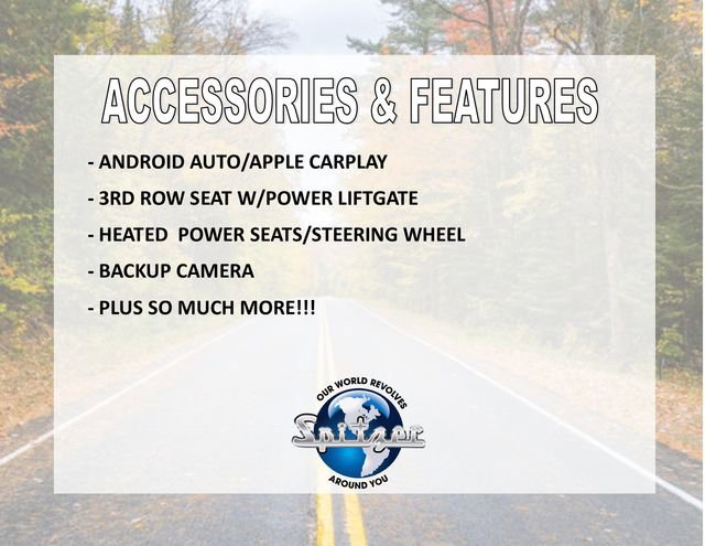 Used 2025 Chevrolet Traverse LT image 3