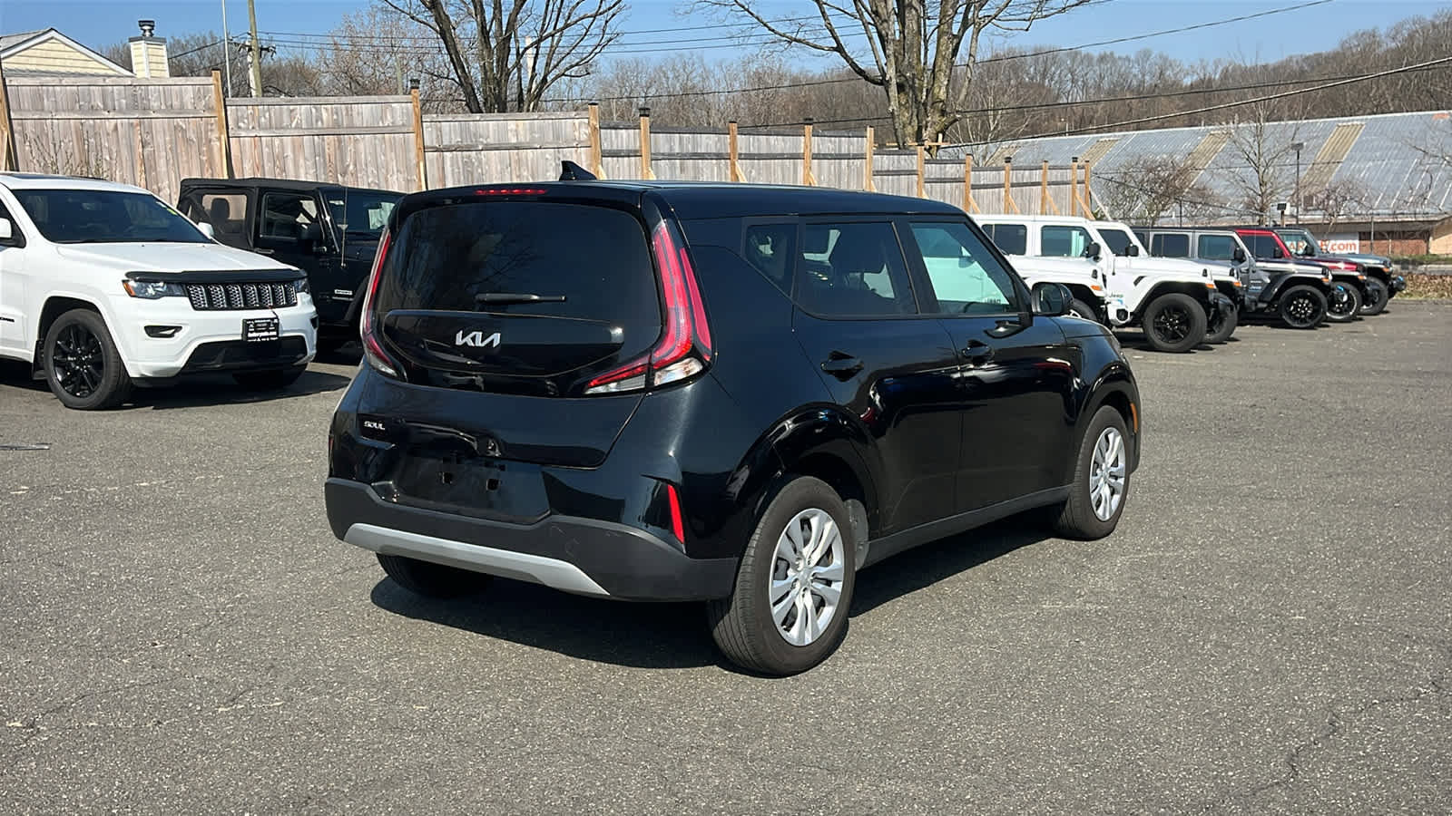 Used 2023 Kia Soul LX image 4