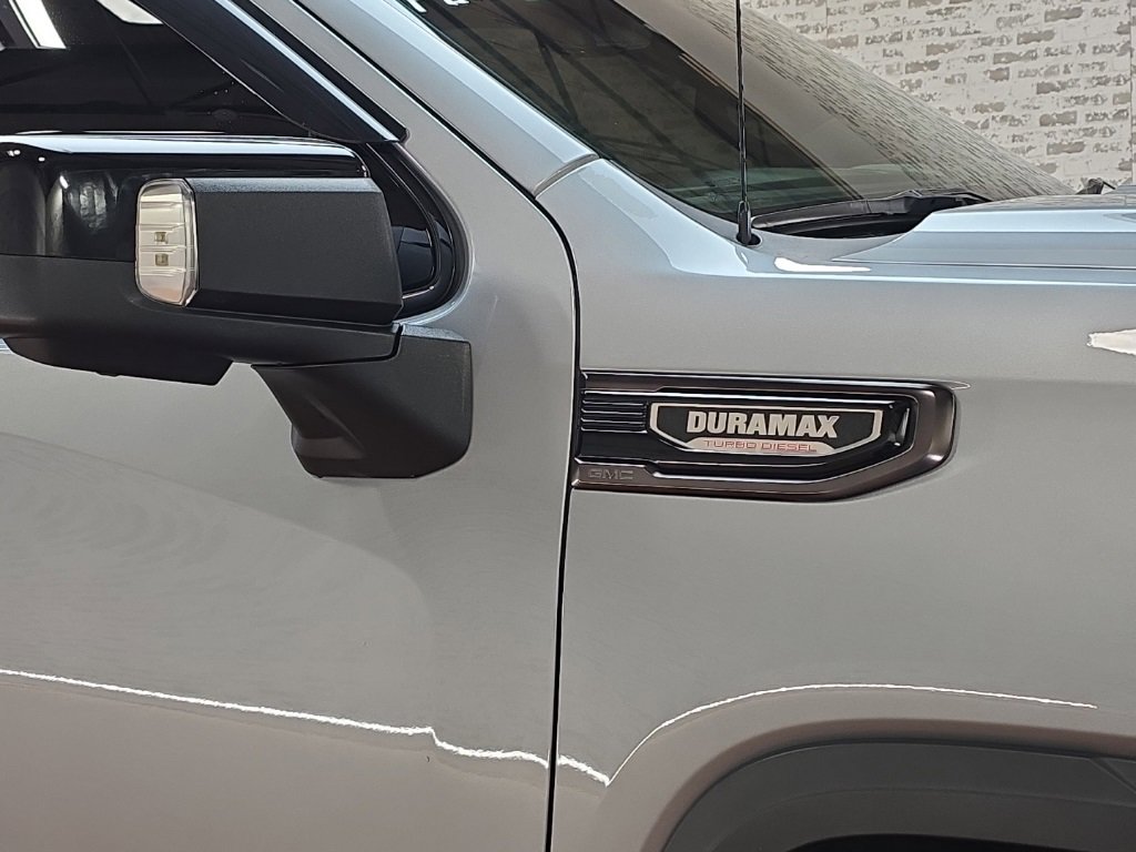 Used 2024 GMC Sierra 1500 AT4X image 10