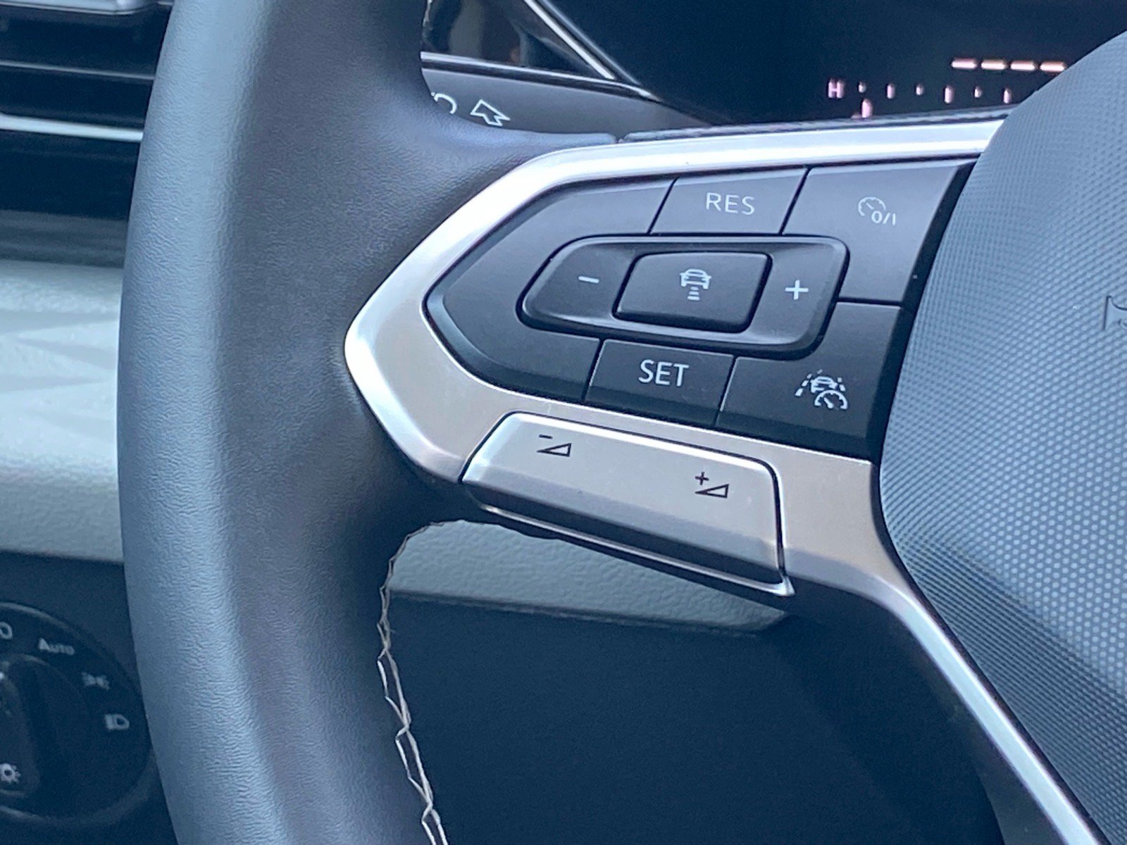 Certified 2024 Volkswagen Taos S AWD/4WD image 7