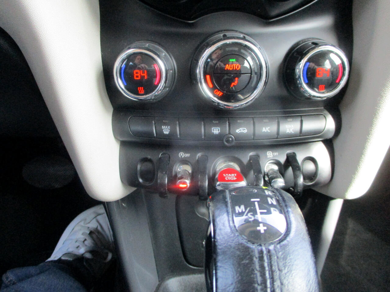 Used 2017 MINI Cooper 4-Door Hardtop image 15