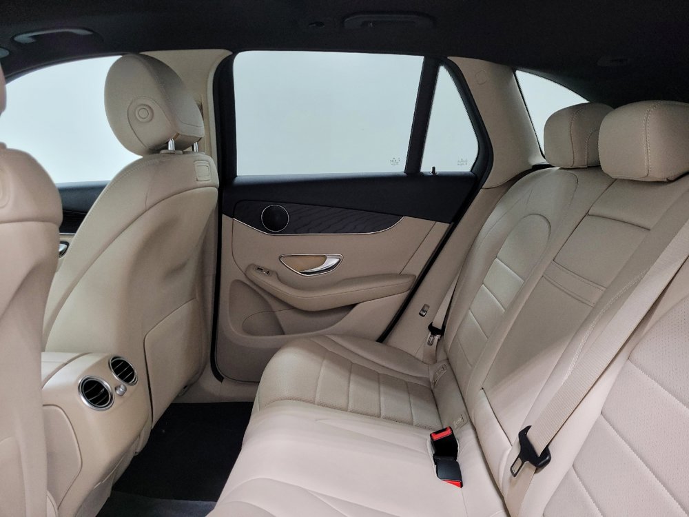 Used 2018 Mercedes-Benz GLC 300 4MATIC w/ Multimedia Package image 18
