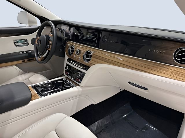 Used 2023 Rolls-Royce Ghost image 12