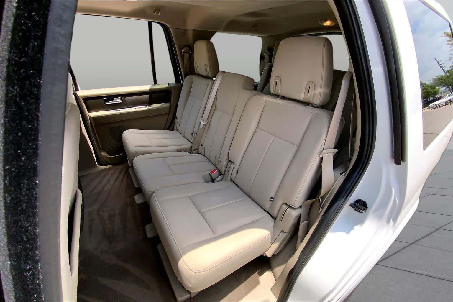 Used 2014 Ford Expedition XLT RWD image 19