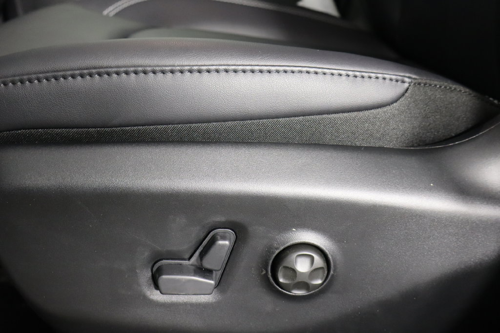 New 2026 Chrysler Pacifica Select FWD image 28