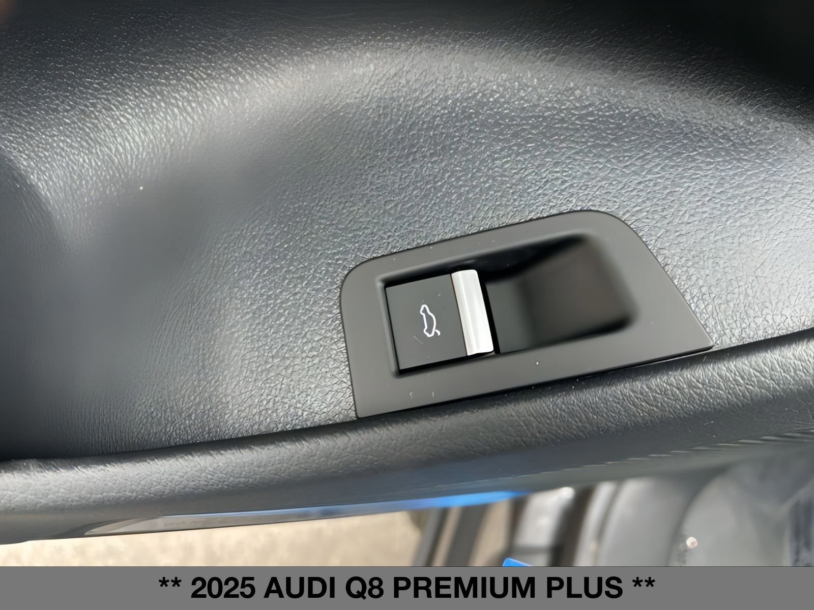 New 2025 Audi Q8 Premium Plus image 17