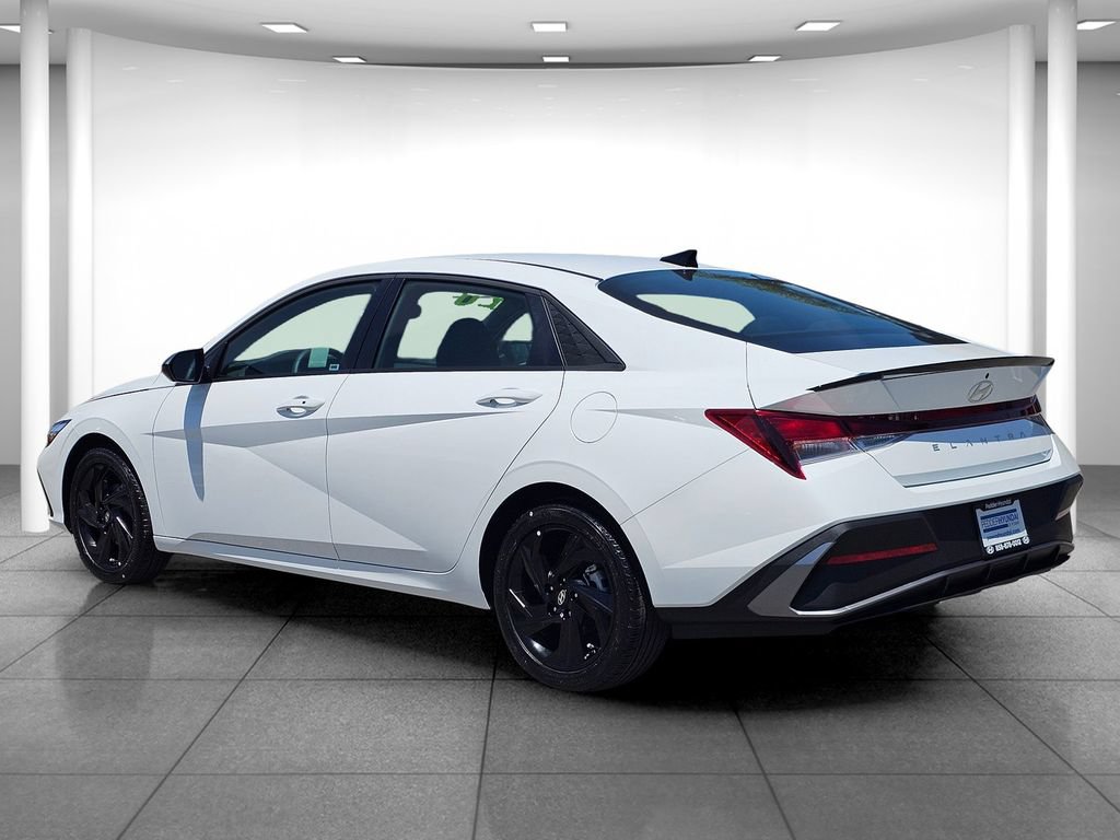 Certified 2026 Hyundai Elantra Sport FWD image 4