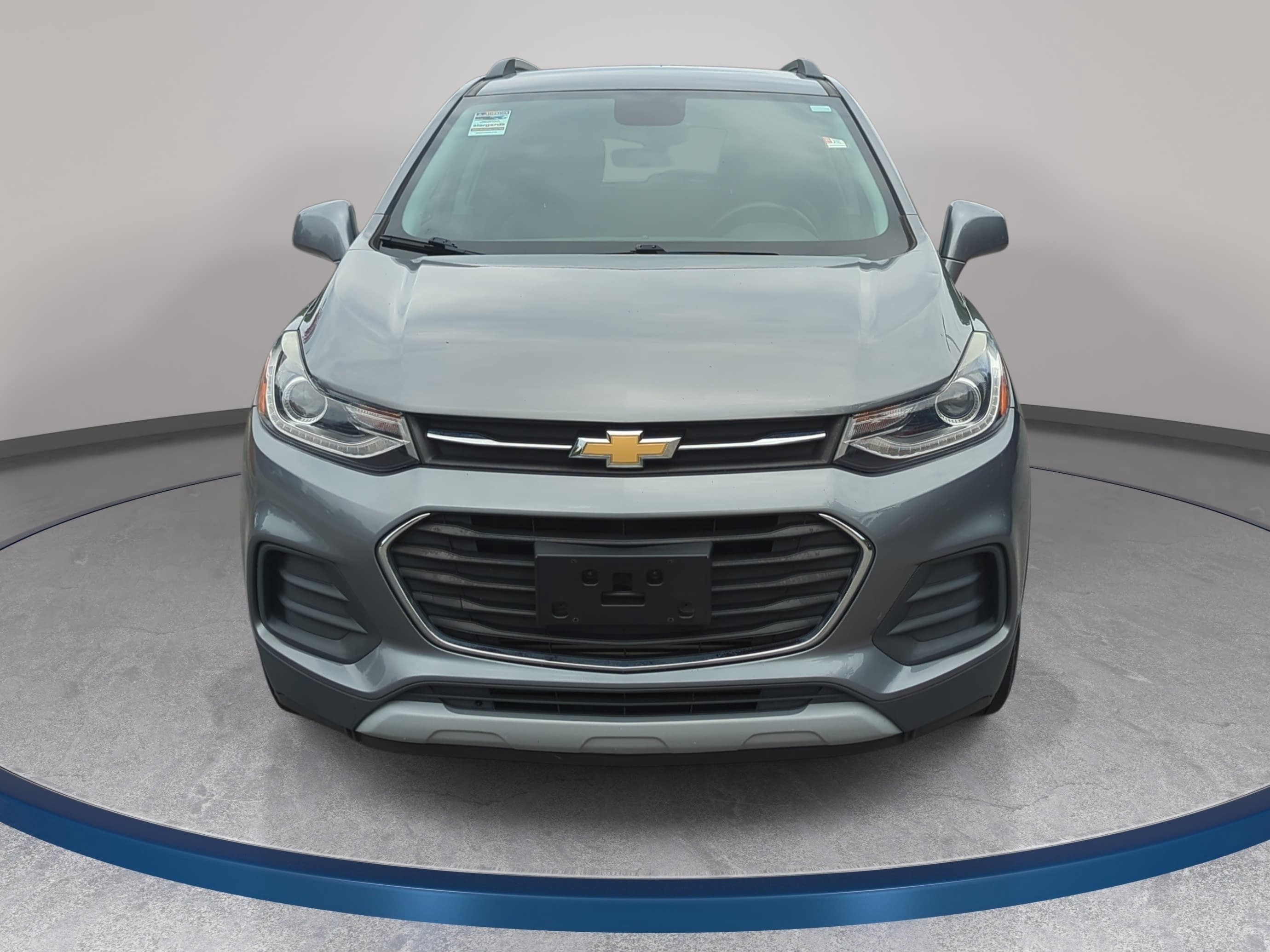 Used 2020 Chevrolet Trax LT w/ LT Convenience Package FWD image 2