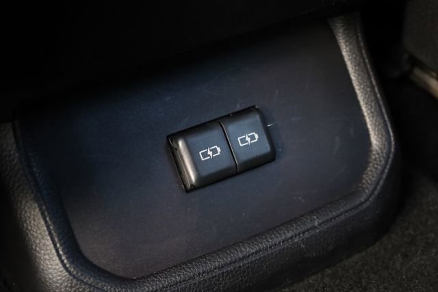 Used 2024 Toyota Highlander LE image 24