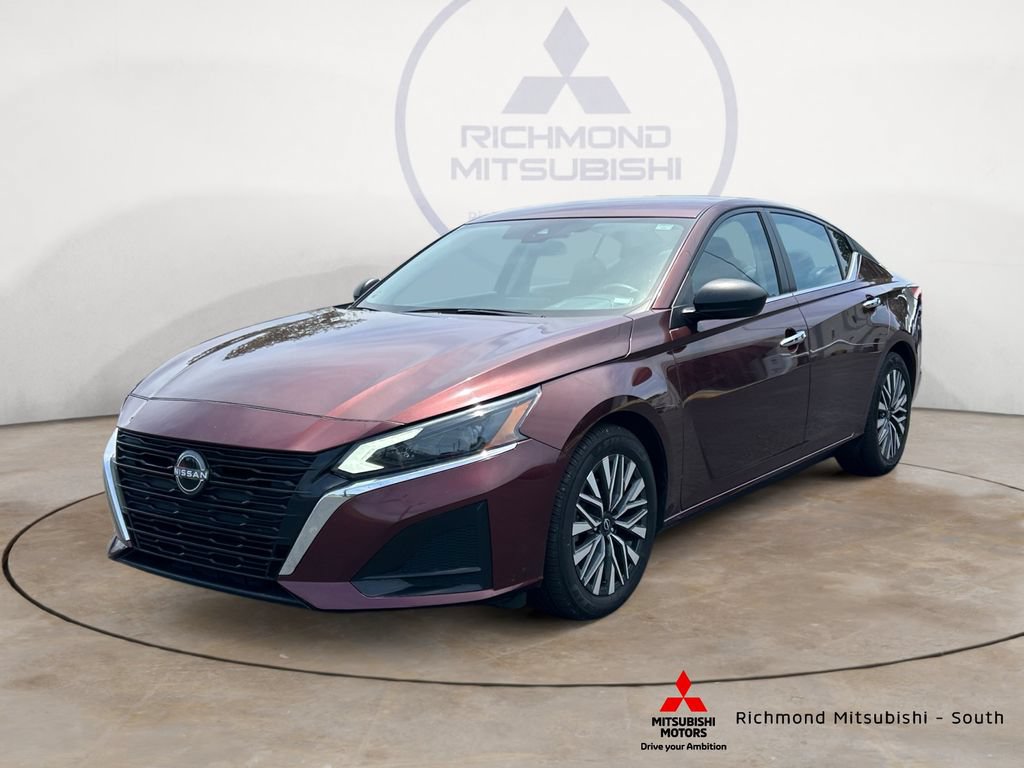 Used 2024 Nissan Altima 2.5 SV FWD image 7