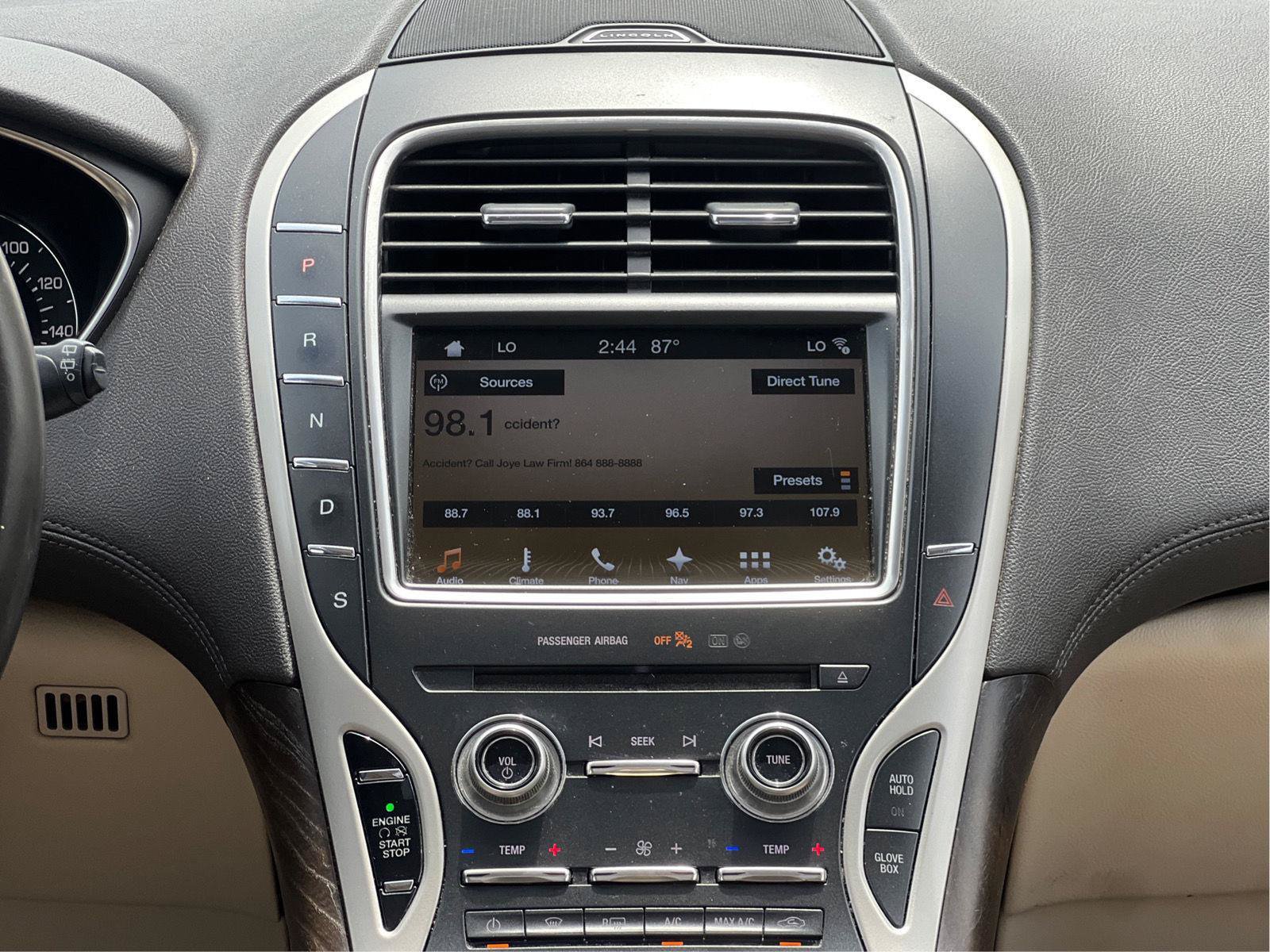 Used 2017 Lincoln MKX Reserve FWD image 13