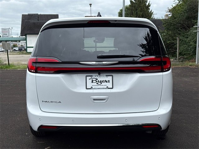 New 2026 Chrysler Pacifica Select image 34