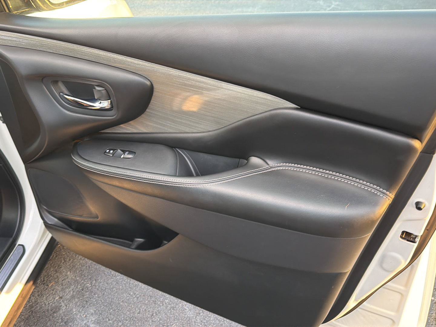 Used 2018 Nissan Murano SL w/ Moonroof Package AWD/4WD image 15