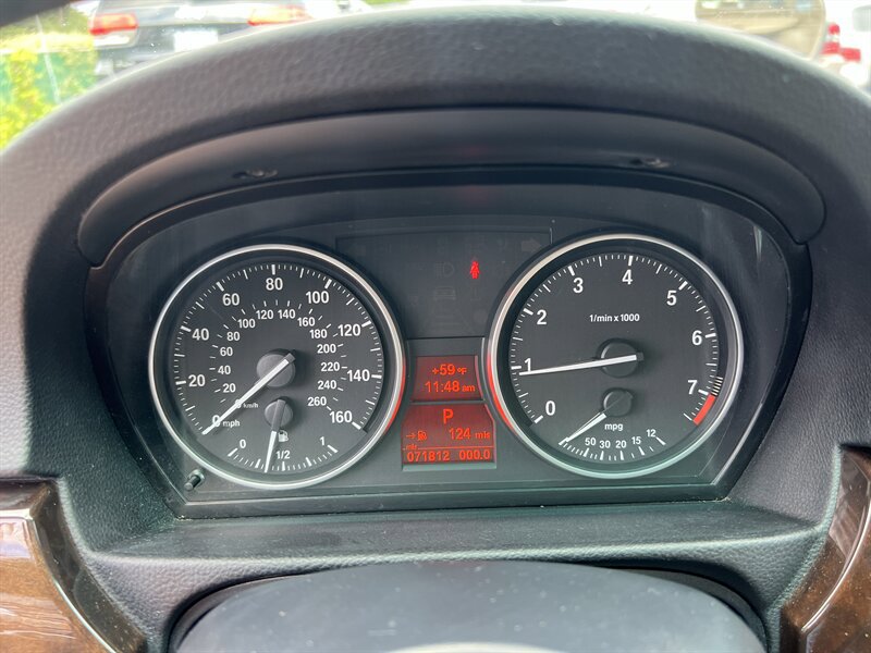 Used 2011 BMW 328i xDrive Sedan AWD/4WD image 17
