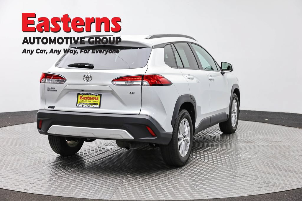 Used 2022 Toyota Corolla Cross LE FWD image 5