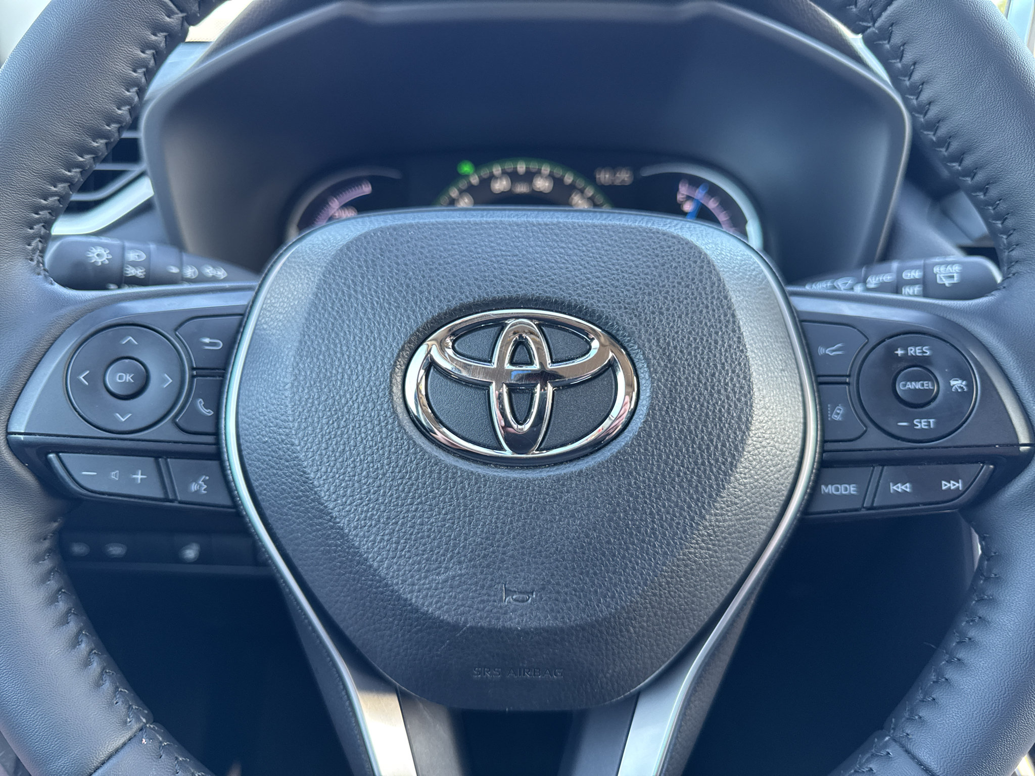 Certified 2025 Toyota RAV4 XLE Premium w/ Weather Package AWD/4WD image 18