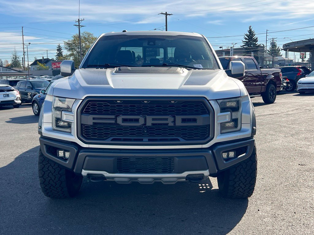 Used 2017 Ford F150 Raptor w/ Equipment Group 802A Luxury AWD/4WD image 4