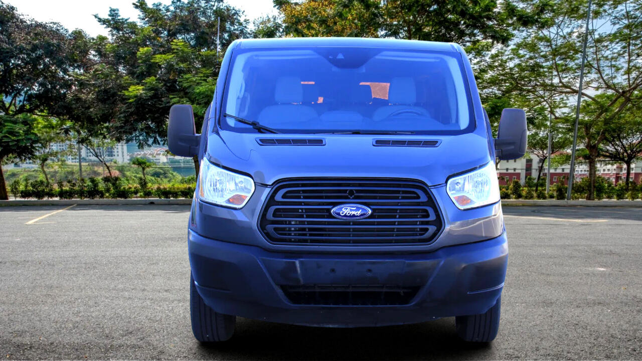 Used 2018 Ford Transit 350 XLT image 2