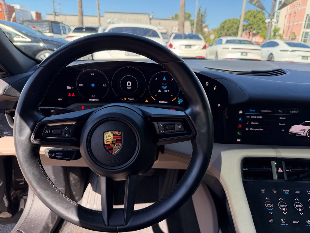 Used 2022 Porsche Taycan RWD image 26
