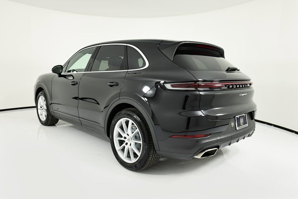 Certified 2024 Porsche Cayenne AWD/4WD image 3