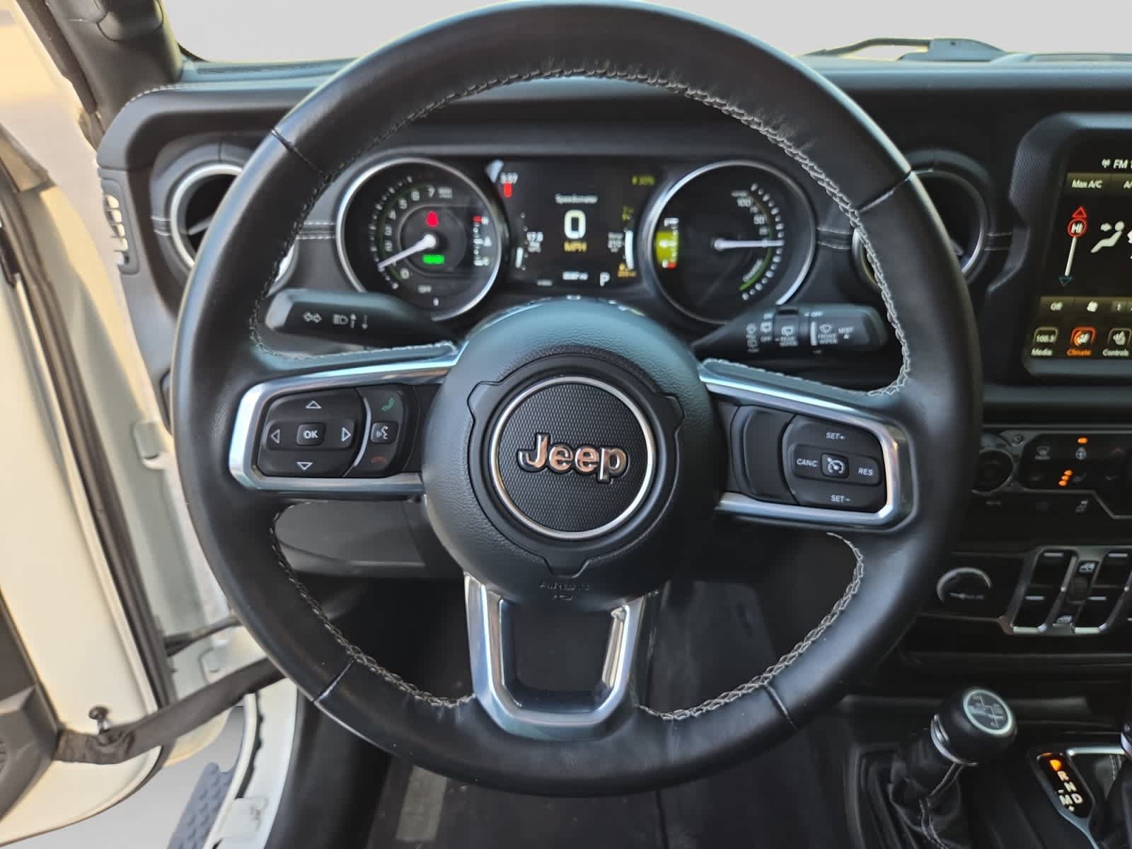 Used 2023 Jeep Wrangler Unlimited Sahara w/ Cold Weather Group AWD/4WD image 11
