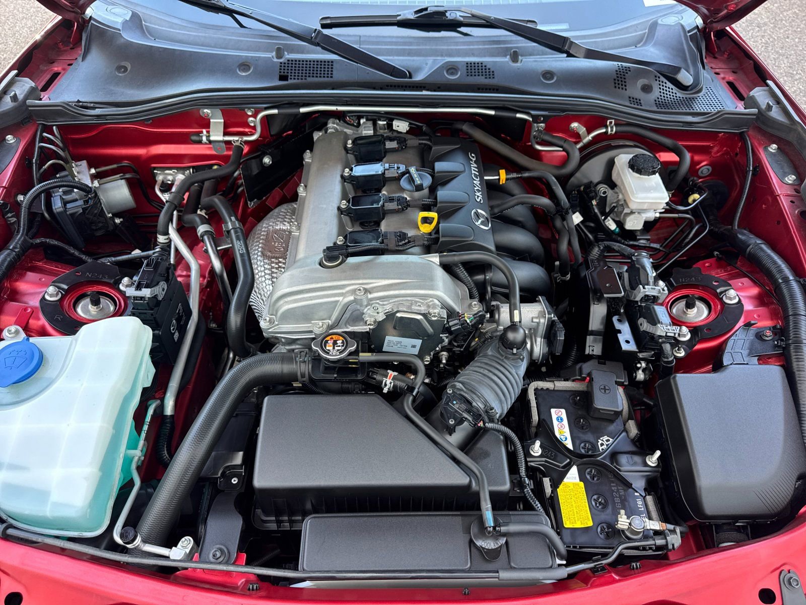 Used 2022 MAZDA MX-5 Miata Sport RWD image 31
