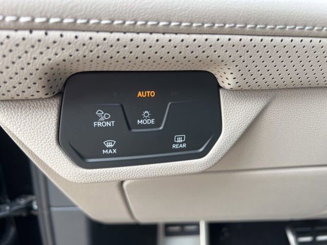 New 2026 Volkswagen Atlas SEL Premium R-Line image 13