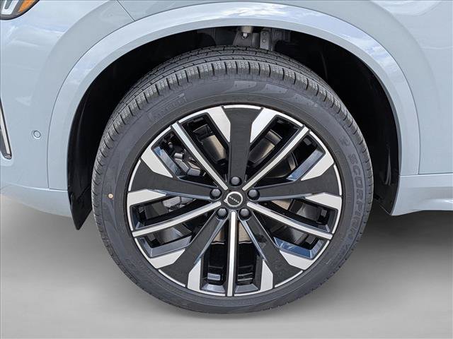 New 2026 Volvo XC90 B5 Plus w/ Protection Package AWD/4WD image 10