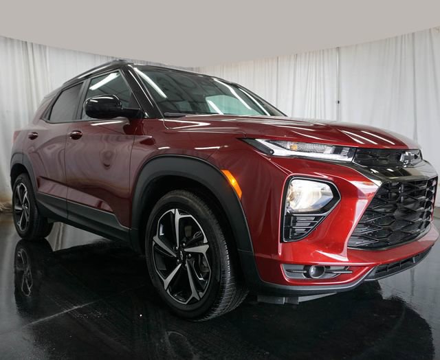 Used 2023 Chevrolet TrailBlazer RS FWD image 2