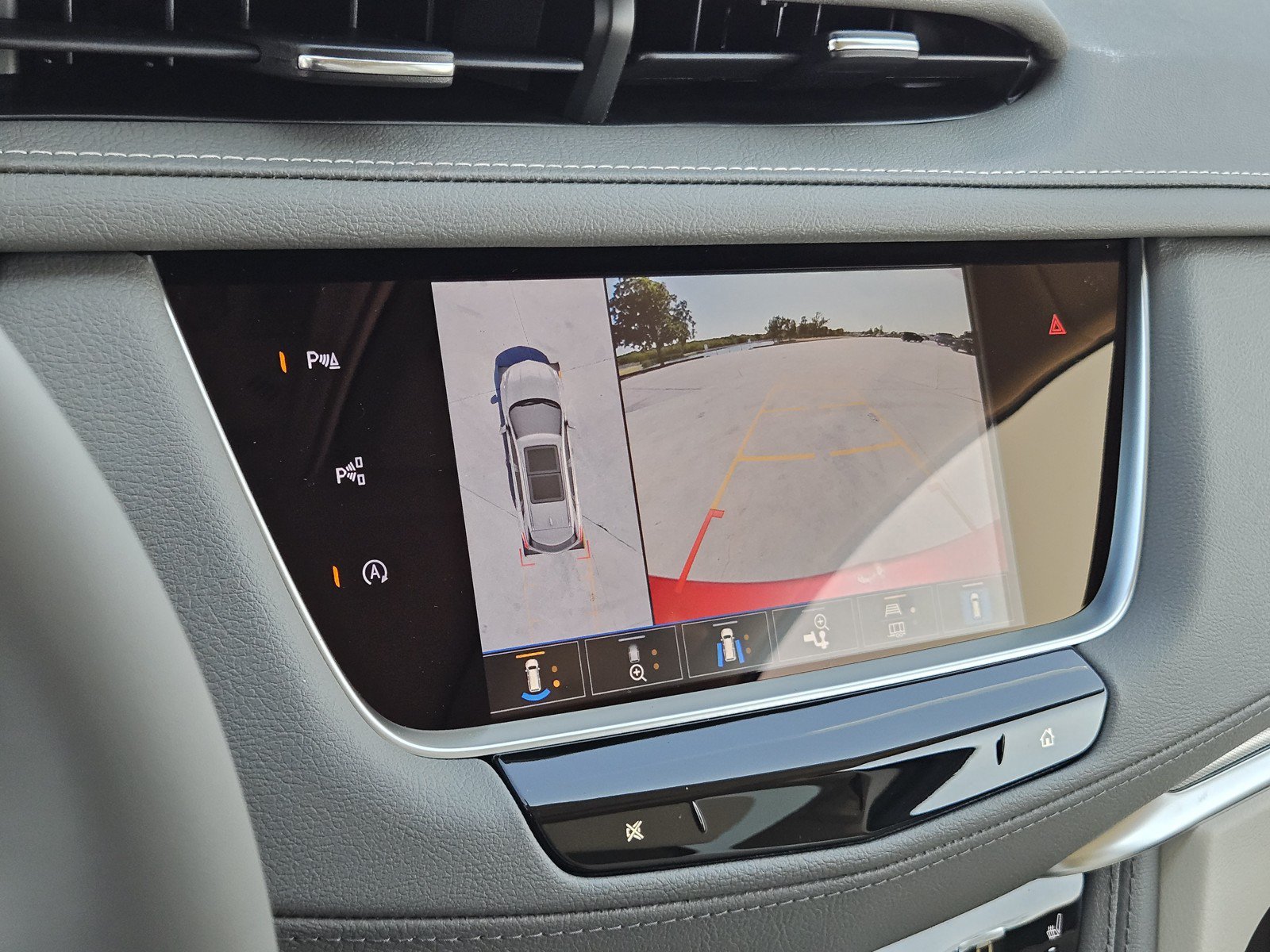 New 2026 Cadillac XT5 Premium Luxury w/ Driver Assist Package FWD image 13