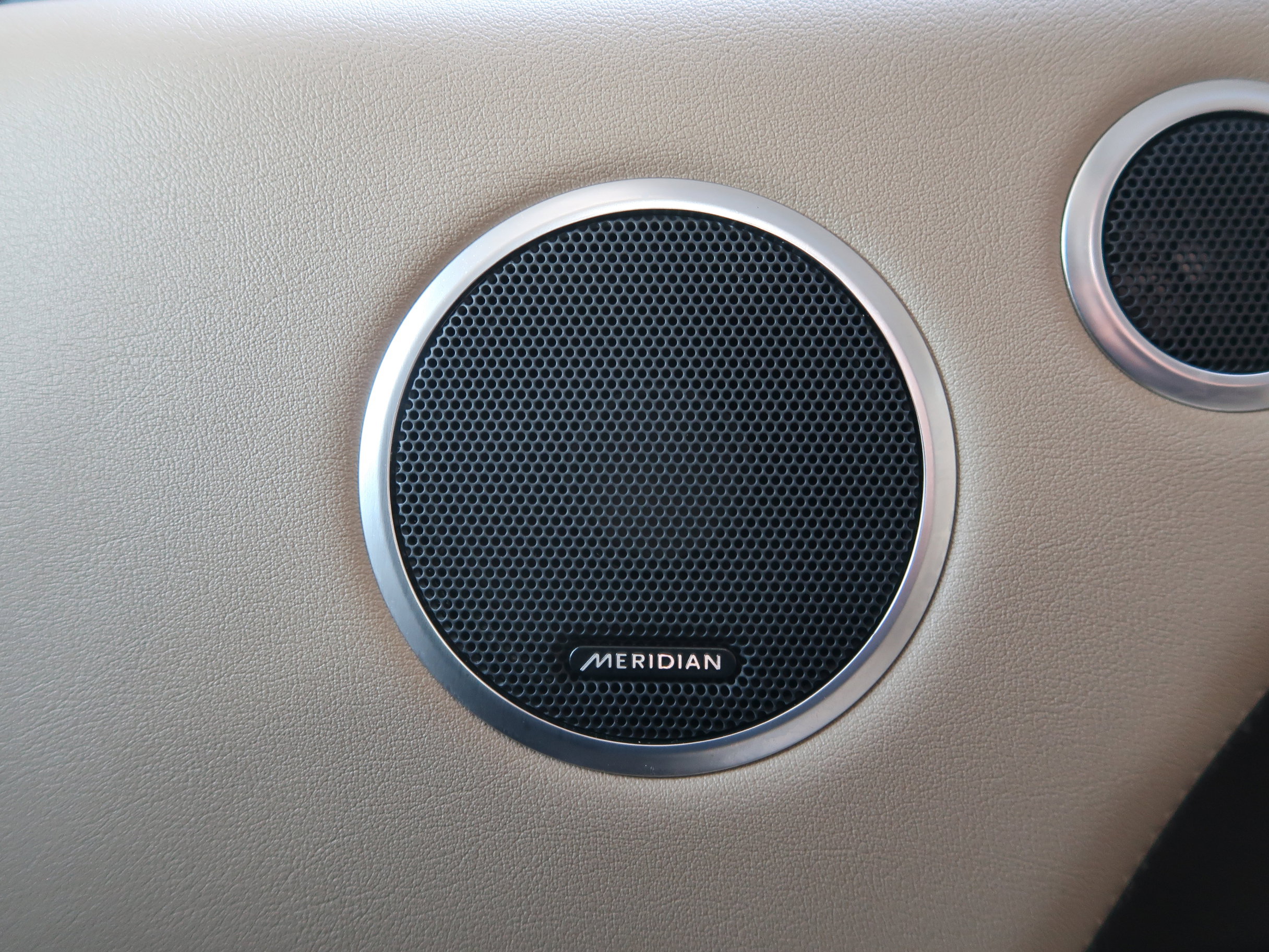 Used 2018 Land Rover Range Rover Sport SE image 26