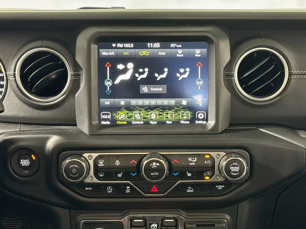 Used 2023 Jeep Gladiator Overland w/ LED Lighting Group AWD/4WD image 16