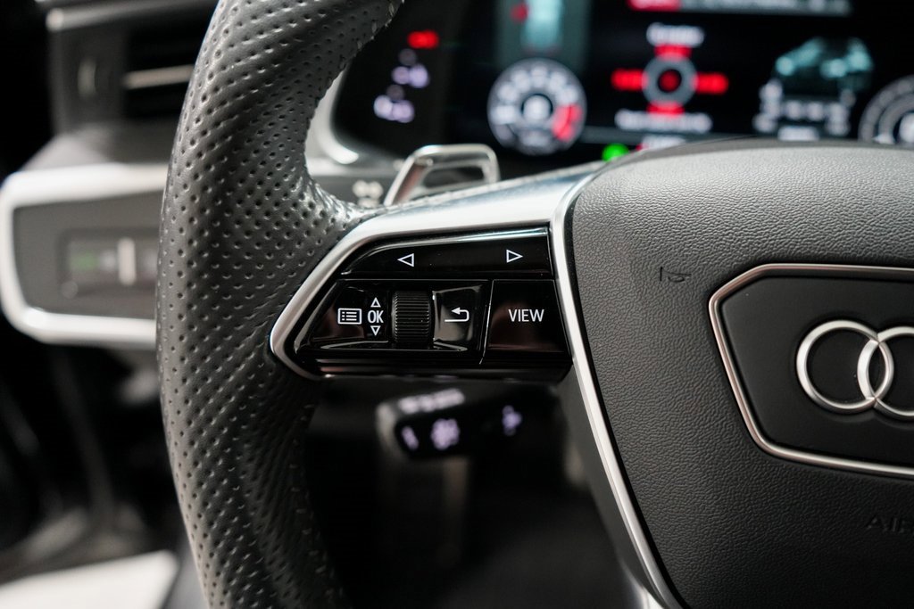 Used 2021 Audi RS 6 w/ Executive Package image 14