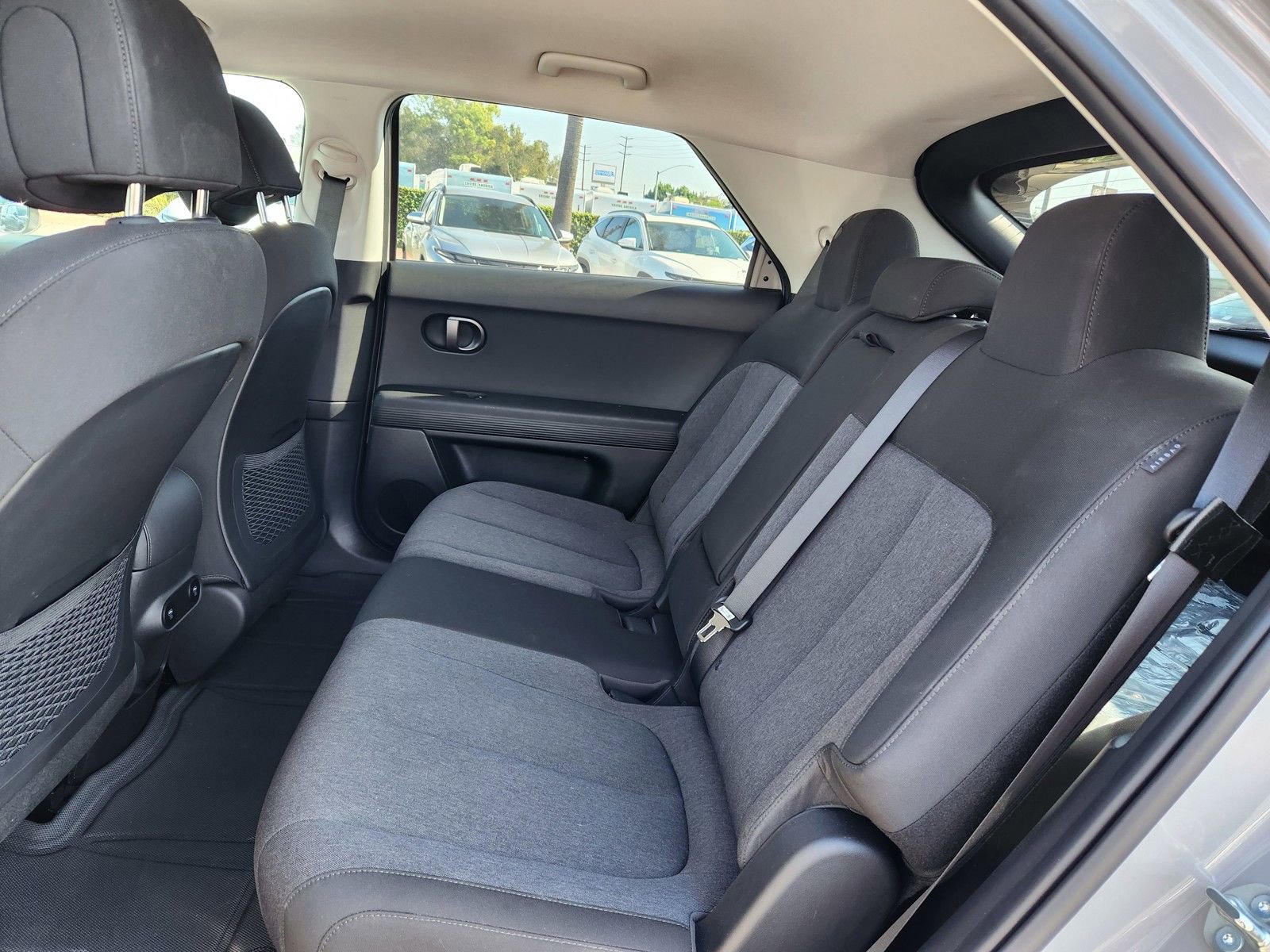 Used 2025 Hyundai Ioniq 5 SE image 28