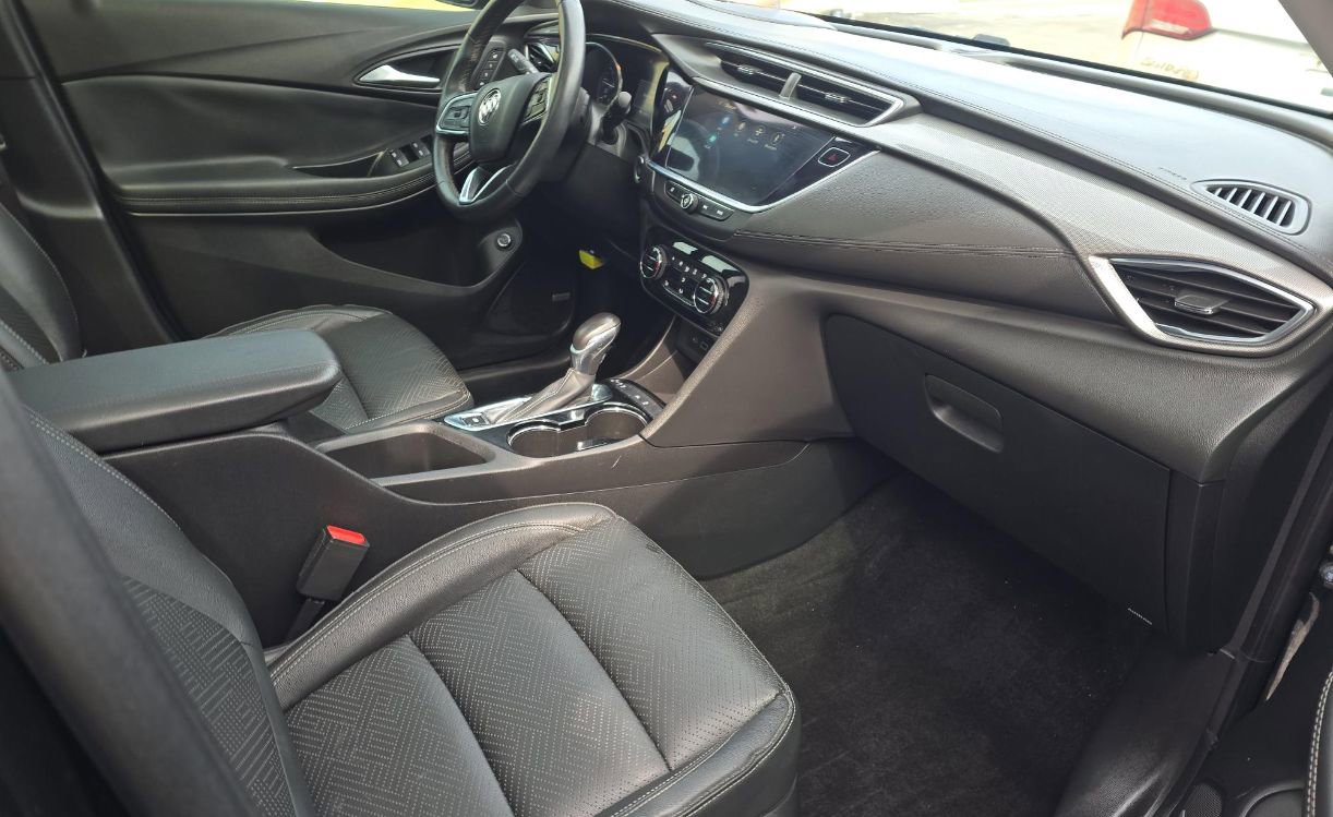 Used 2021 Buick Encore GX Essence w/ Advanced Technology Package image 2