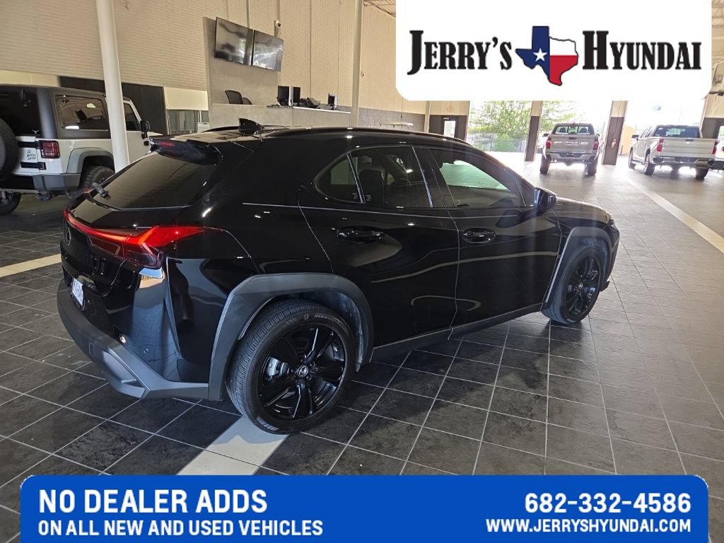 Used 2019 Lexus UX 200 w/ Premium Package FWD image 5